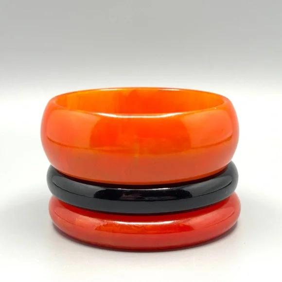 VTG Lot-of-3 Bakelite (tested) Bangle Bracelets in Marble Red, Orange & Black